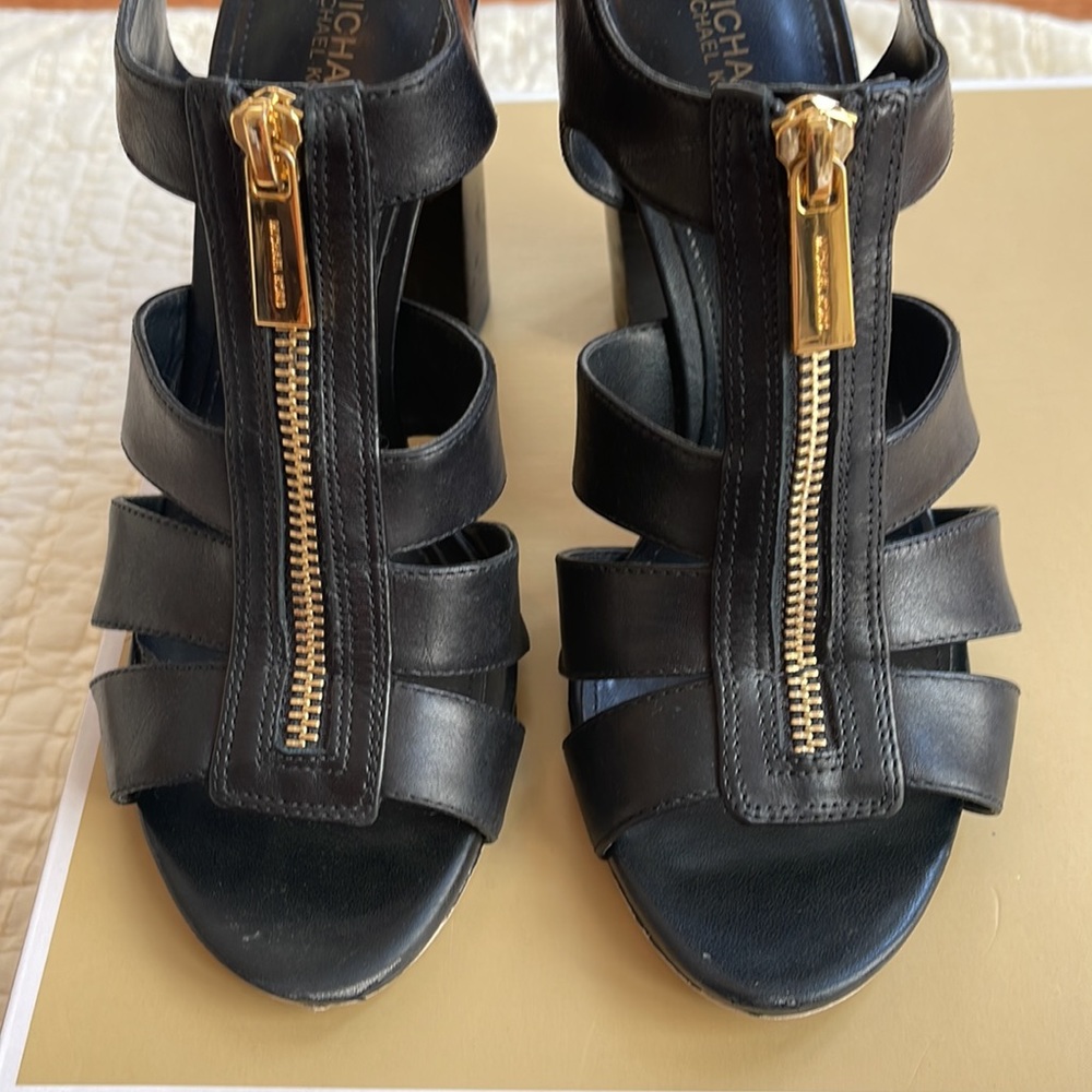 Michael Kors Damita Leather Sandal - Picture 4 of 11